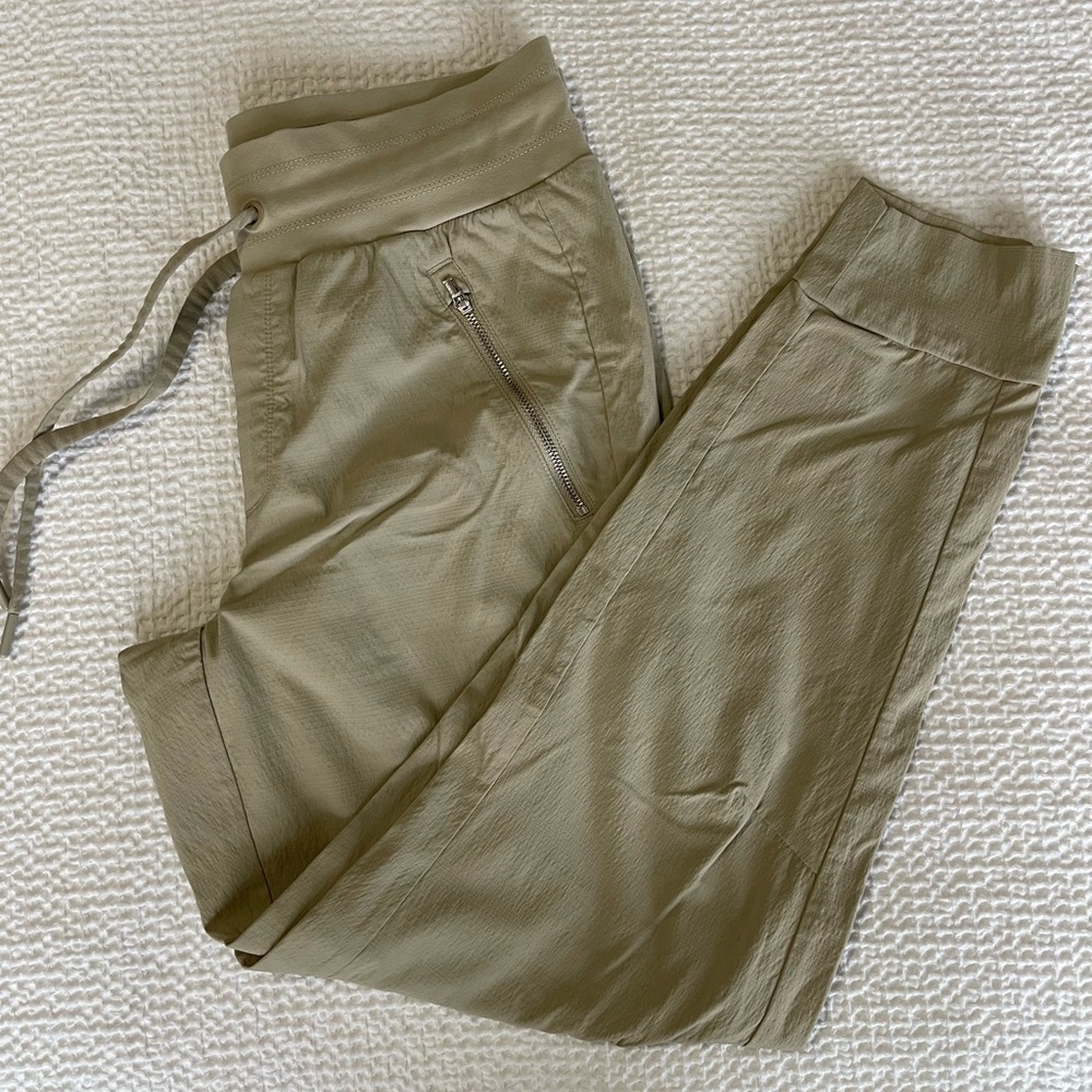Athleta Trekkie North Joggers